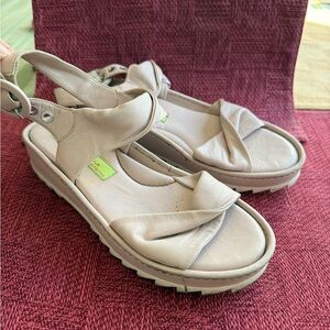 Elegant Women's Sandals in Cream by El Naturalista